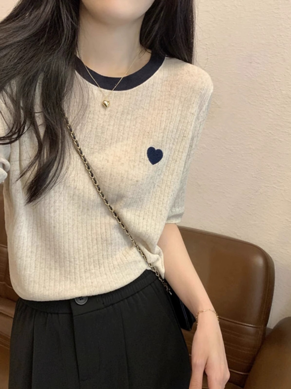 Knit Short Sleeve T-Shirt Wome - Embroidery Design Love ulasan dan harga