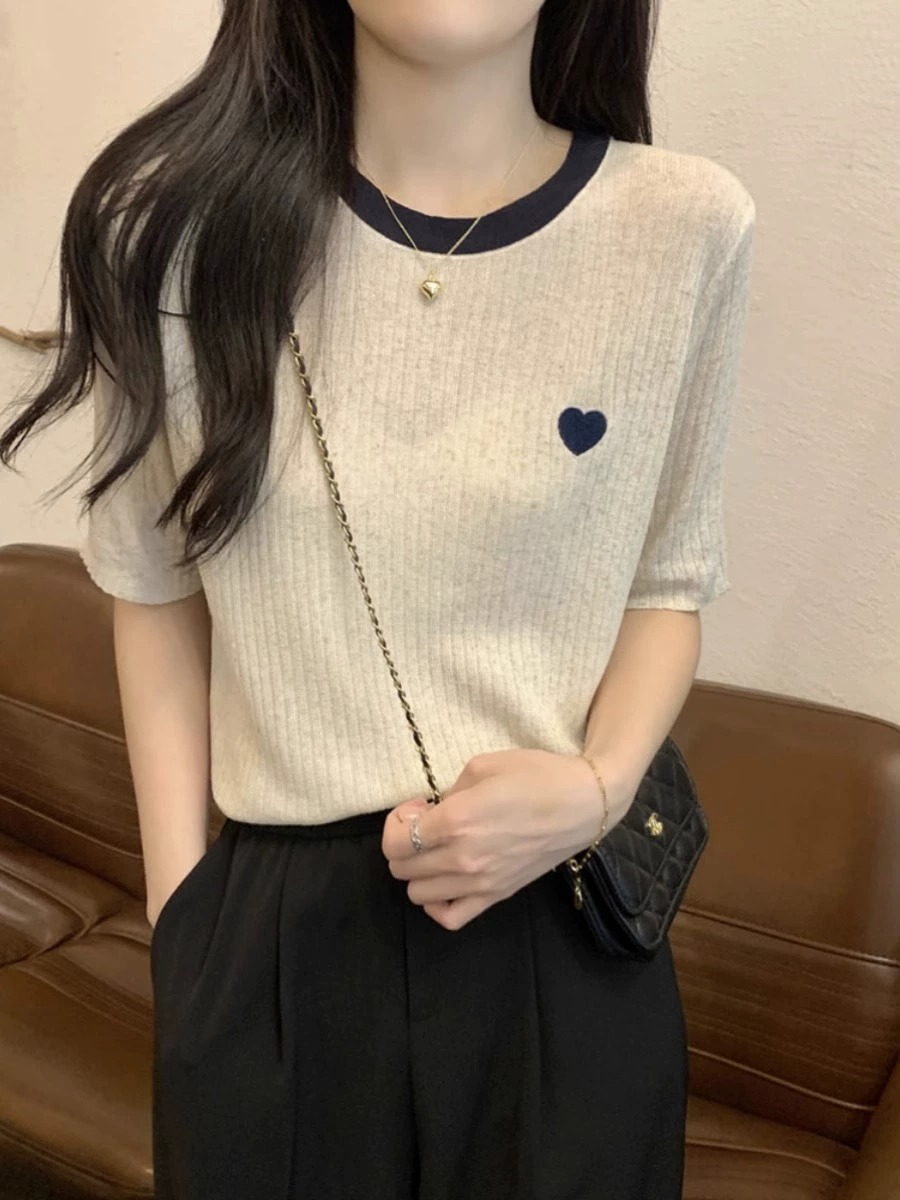 Knit Short Sleeve T-Shirt Wome - Embroidery Design Love ulasan dan harga