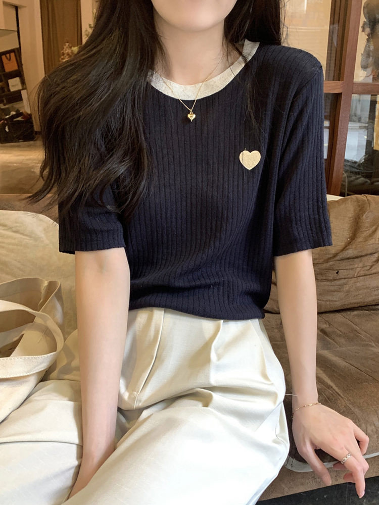 Knit Short Sleeve T-Shirt Wome - Embroidery Design Love ulasan dan harga