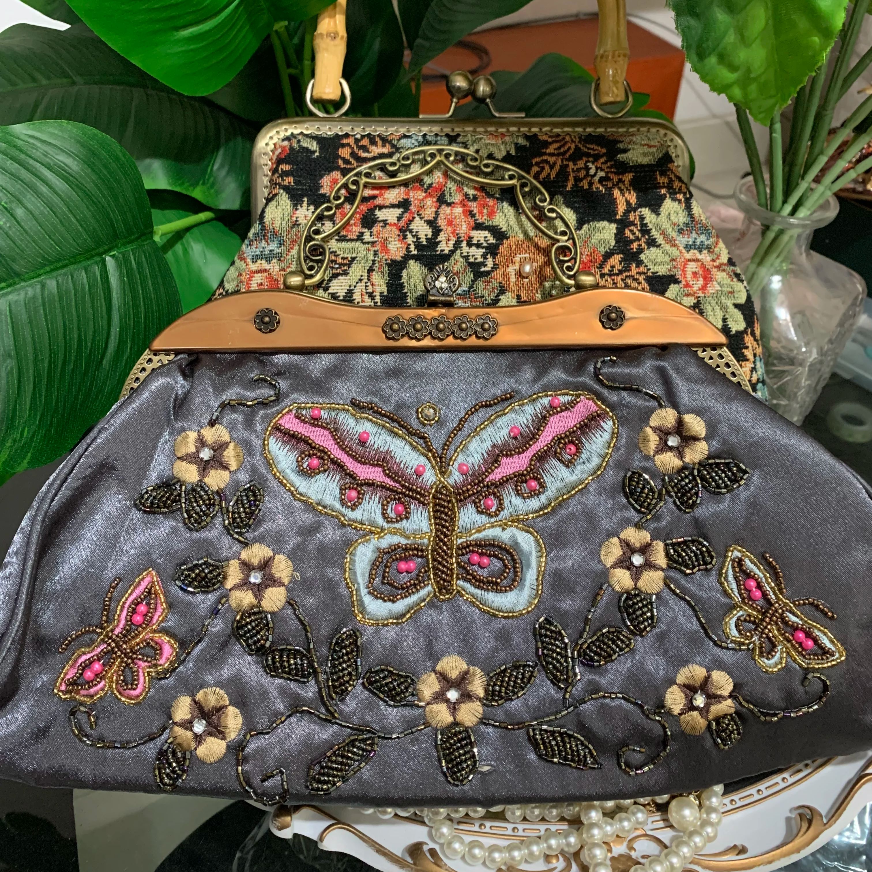 Lost in Vintage Inspired Grey  - Embroidery Frame ulasan dan harga