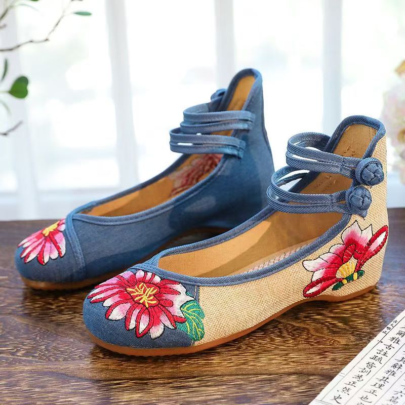 Woman Wedges Embroidered Cloth - Embroidery Horse ulasan dan harga